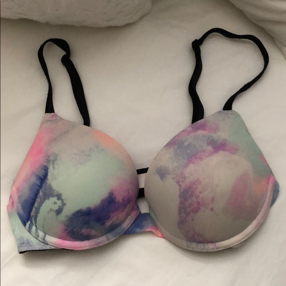 Victoria’s Secret PINK Wear Everywhere Push Up 32B